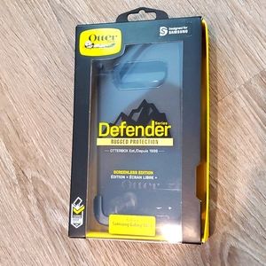OtterBox Defender Case S10+
